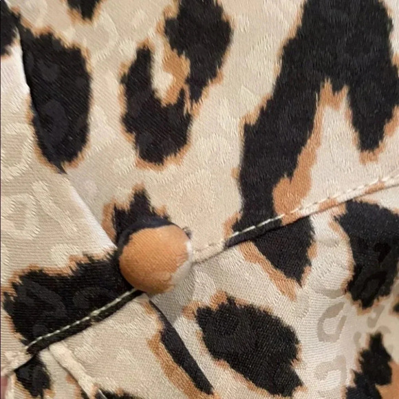 Ann Taylor Animal Print Bow Tie Blouse Career Work - Picture 5 of 5